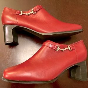 LEATHER AJ VALENCI Crimson Red Shooties-size 6